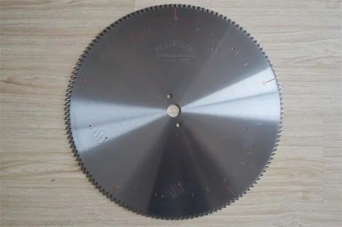 <a href=http://www.trianit.com/news_article?news_id=92>焊片鋸片</a>